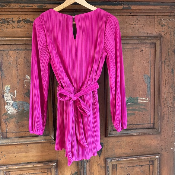 Lulu’s Plissed to Be Here Magenta Plisse Balloon Sleeve Romper - Picture 7 of 10